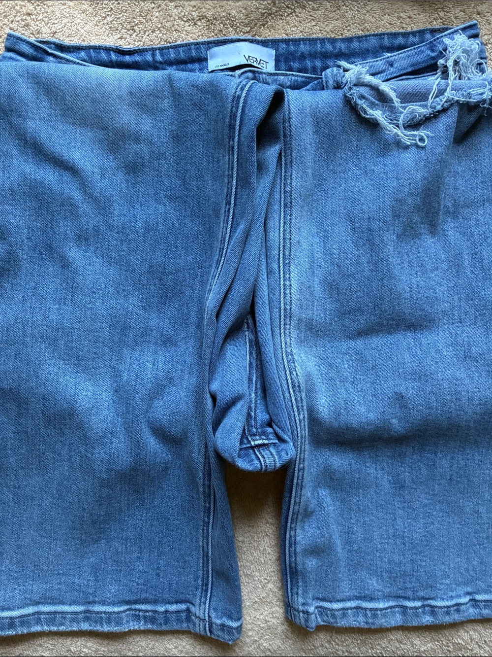 Vervet 31 Women's Distressed Blue Jeans - Picture 7 of 9